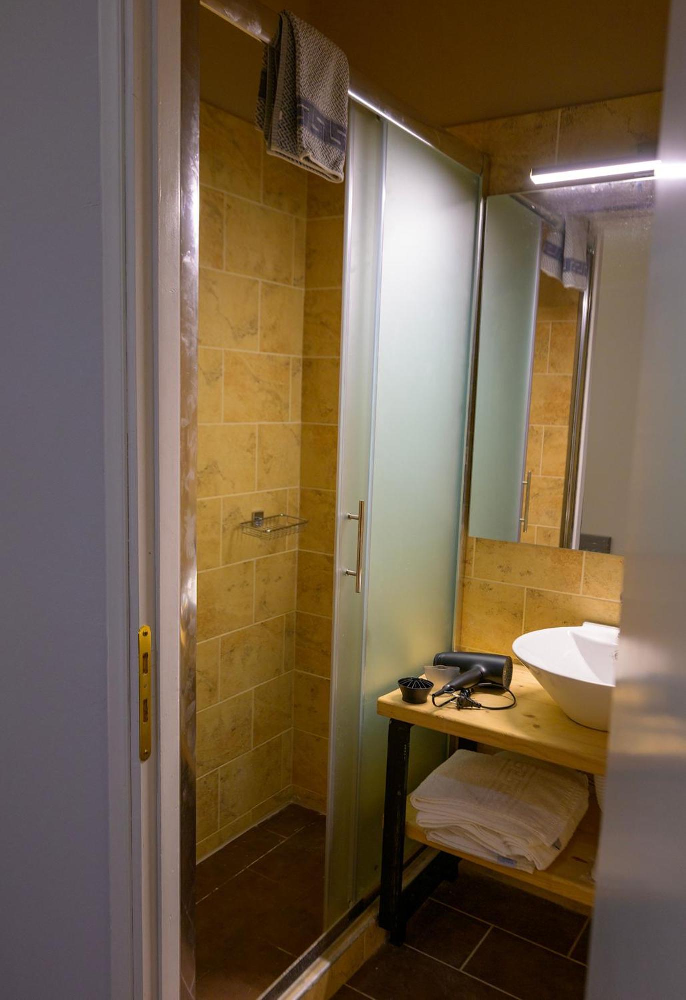 Alley Rooms Mytilíni 外观 照片