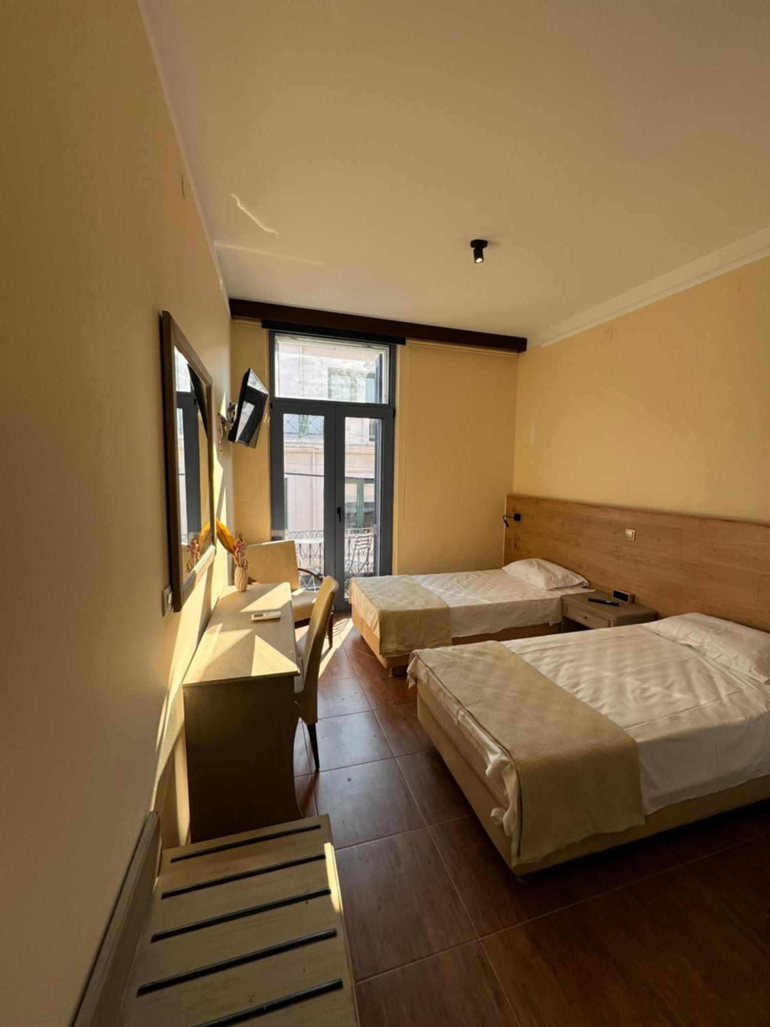 Alley Rooms Mytilíni 外观 照片