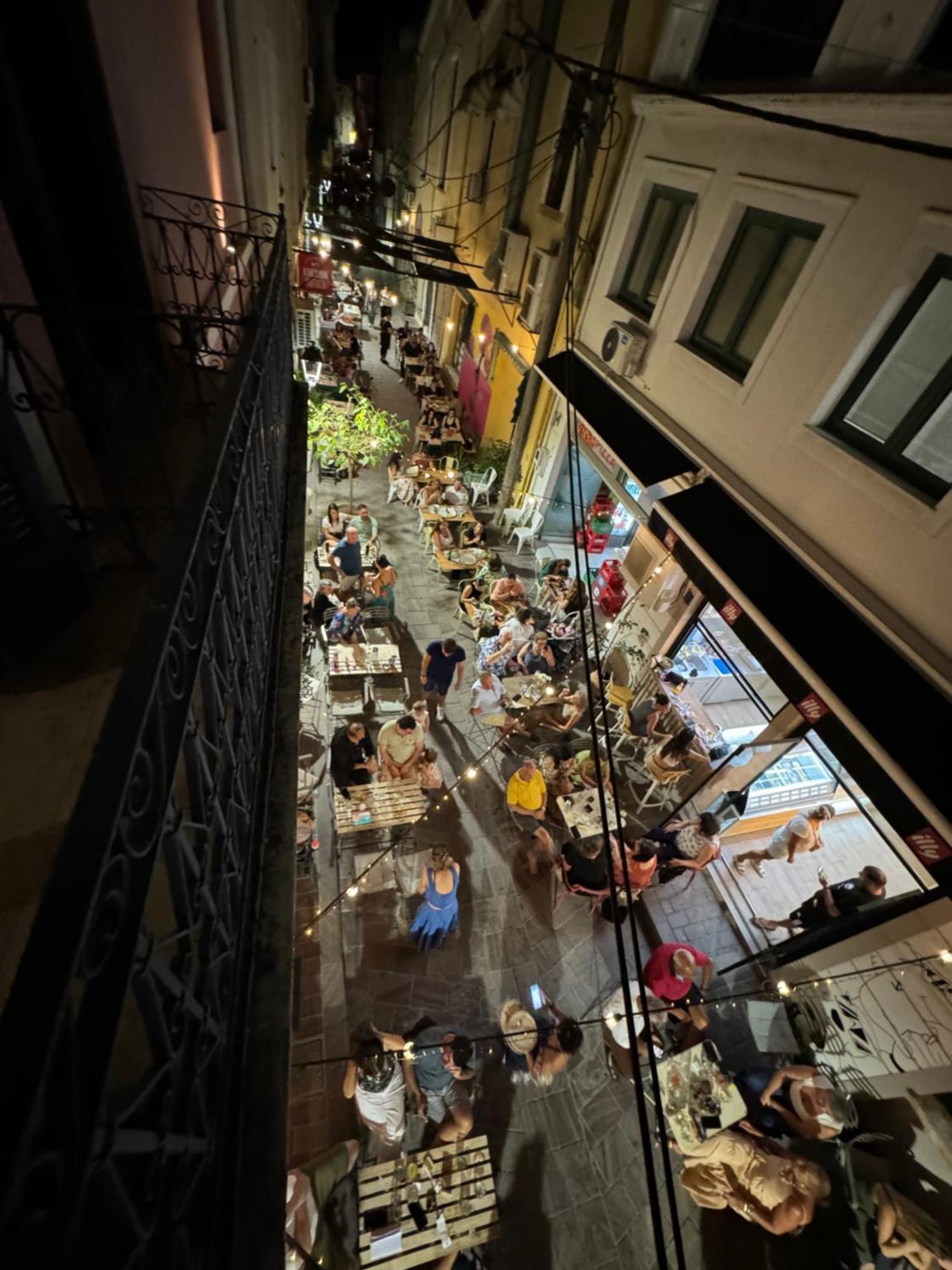 Alley Rooms Mytilíni 外观 照片