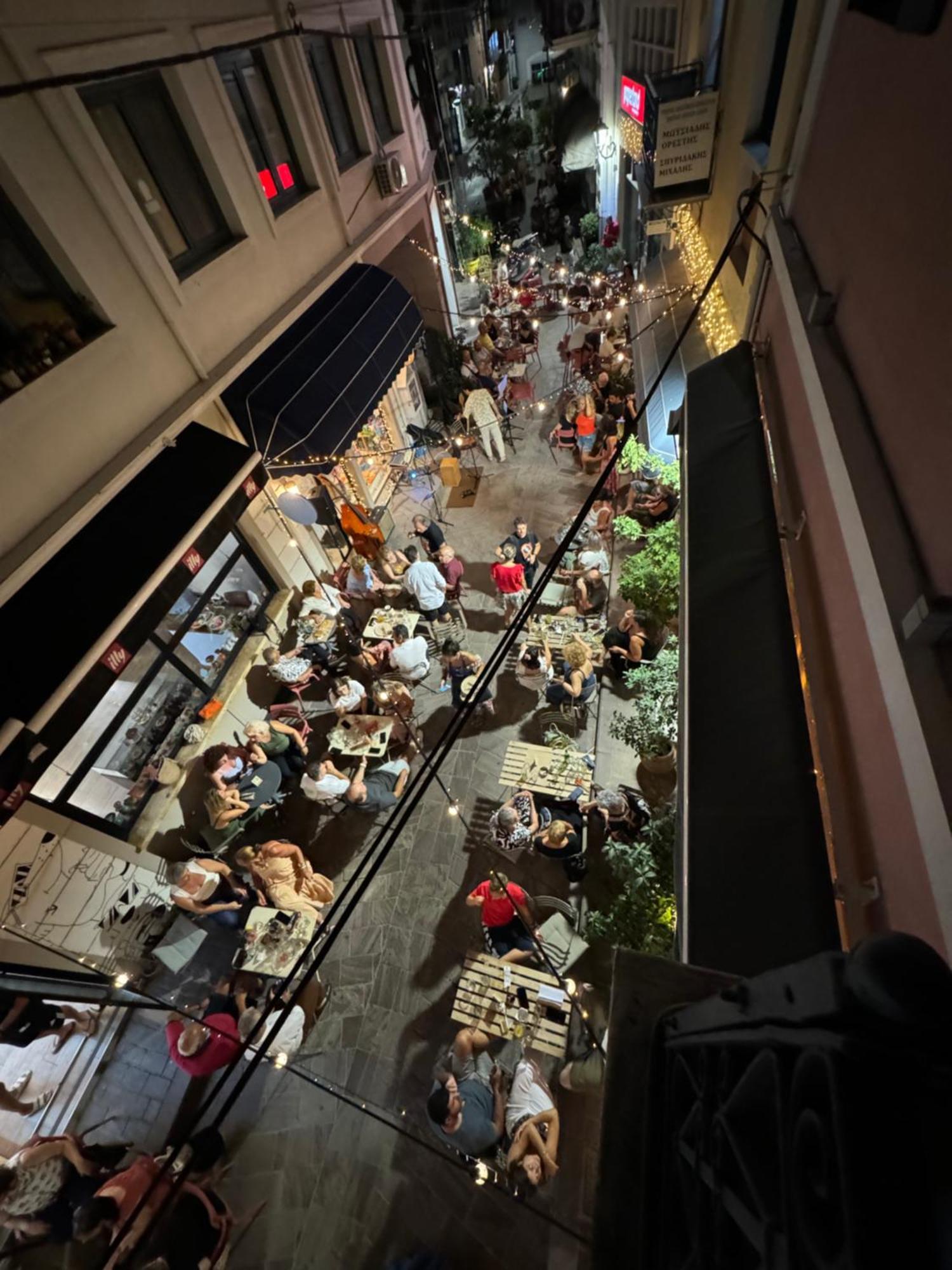 Alley Rooms Mytilíni 外观 照片