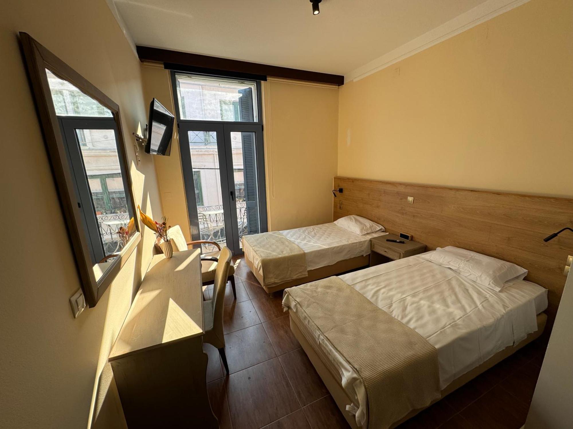 Alley Rooms Mytilíni 外观 照片