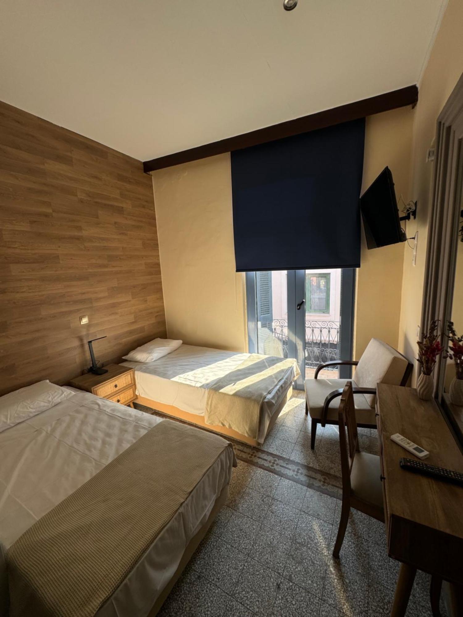 Alley Rooms Mytilíni 外观 照片