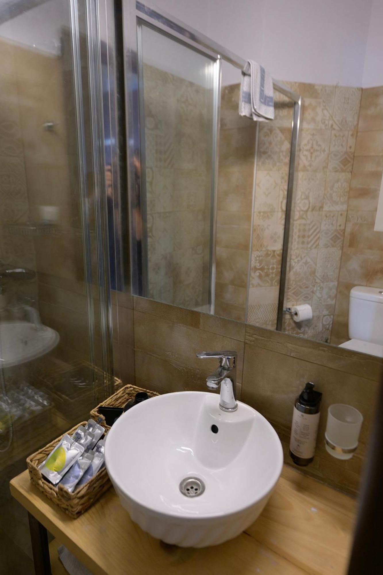 Alley Rooms Mytilíni 外观 照片